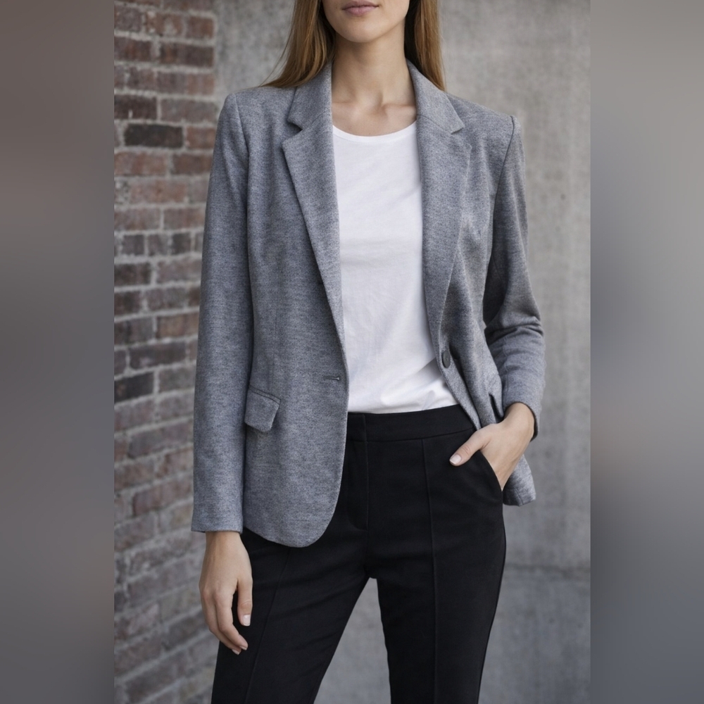 Cartonnier Anthropologie Classic Gray Blazer Minamilist Quiet Luxe Partisian